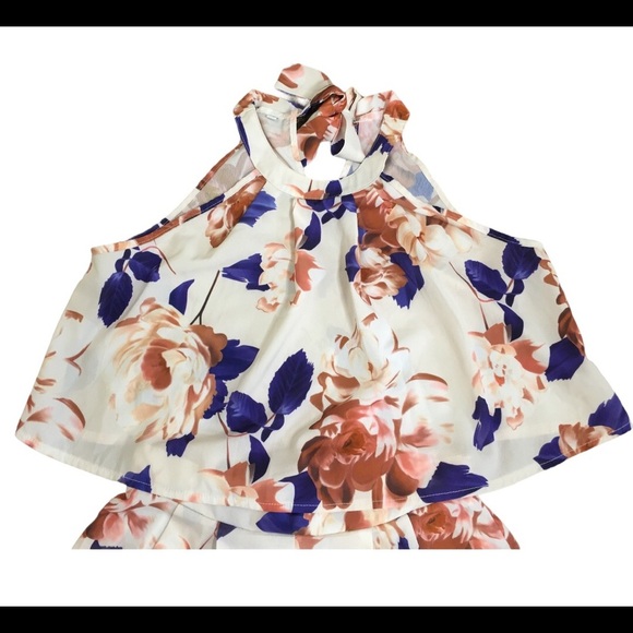 FLORAL PRINT HALTER SHORT ROMPER With Halterneck Detail 2 Piece Set Ivory Small - Picture 4 of 9